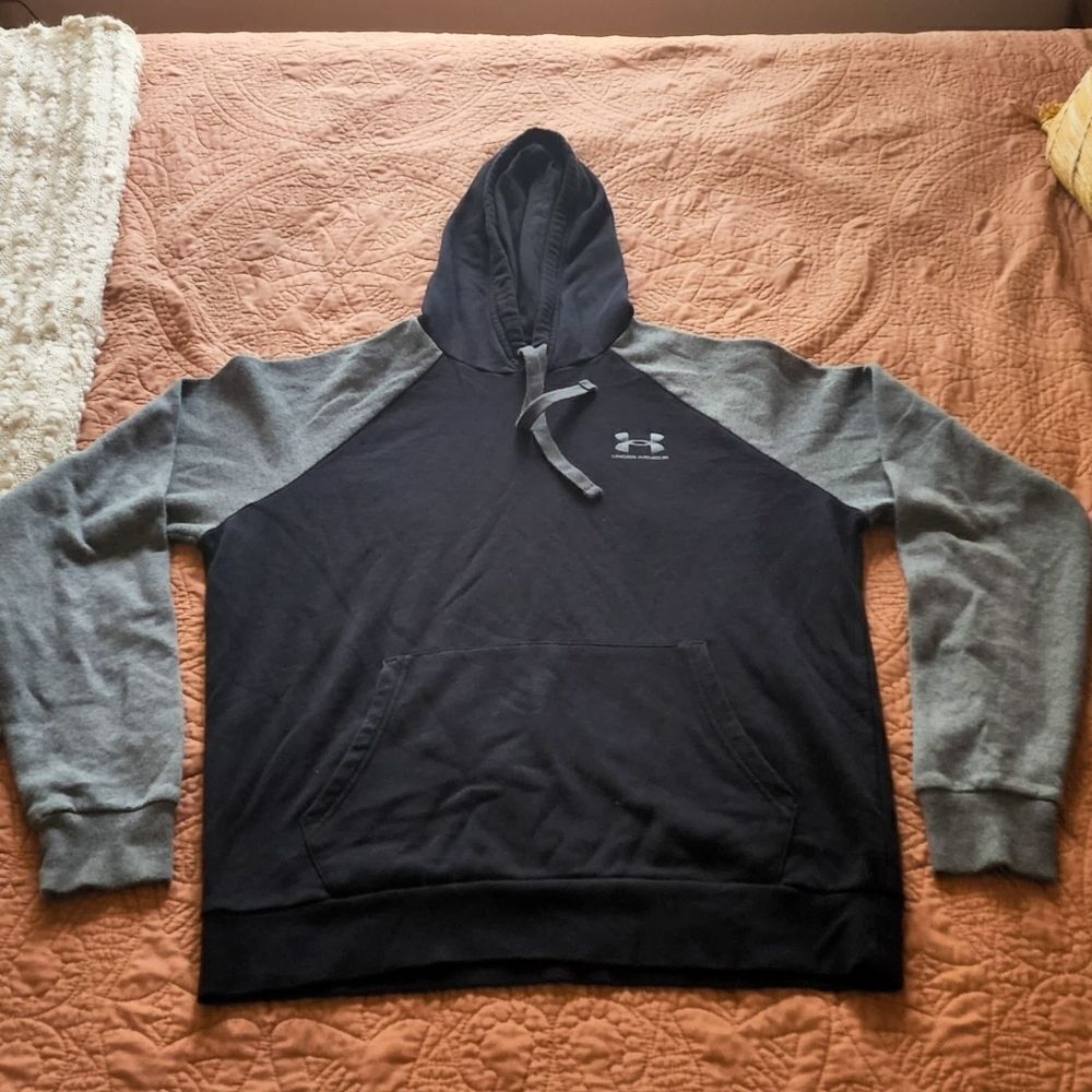 Underarmor Extra Soft Hoodie Black Gray Medium